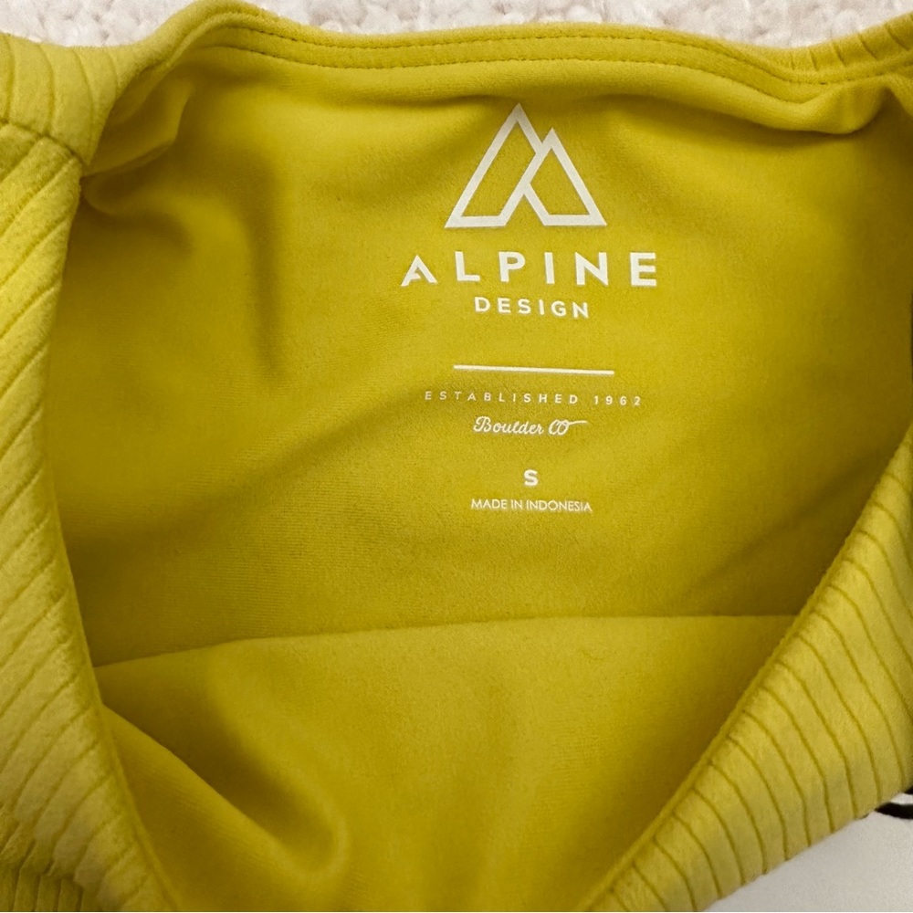 Alpine Design Ribbed Cropped Tank Top - Picture 3 of 6